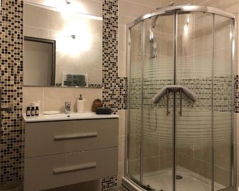 Les 5 Arches - Adult Only - Sisco - Badkamer