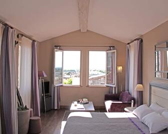 Hotel De l'Amphitheatre - Arles - Camera da letto