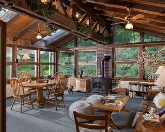 West Hill House B&B at Sugarbush - Warren