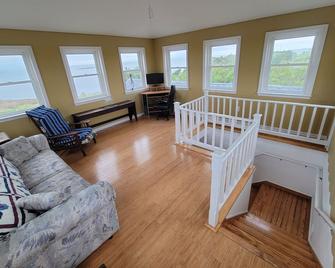 Paradise Awaits - Westover - Living room