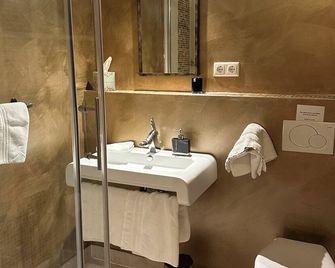 Gästeresidenz - Hotel - Ruthellen's Home - Planegg
