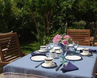 La Locandina - Cerveteri - Innenhof