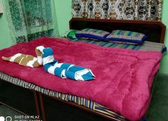 Amit Homestay Studio - Haridwar - Bedroom