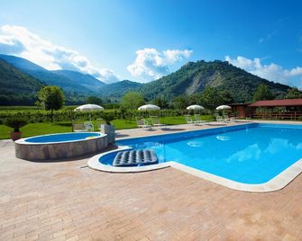 Large Apartment In A Medieval Stone Court, Terrace, Great View, Pool Use - Sermoneta - Piscina