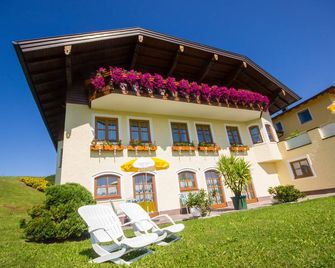 Gästehaus Stabauer - Mondsee - Edificio