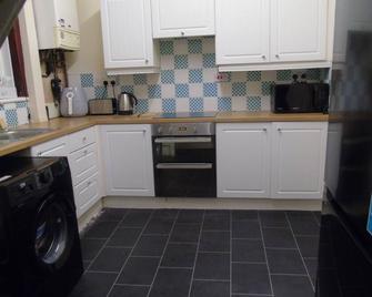 Lovely 2-Bed House in Bolton Greater Manchester - Bolton - Kuchyň