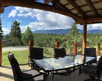 Lake View Mountain House W/ Hot Tub - Invermere - Balkon
