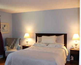 Spacious, Lovely home near Portland in Wilsonville, OR - Wilsonville - Bedroom
