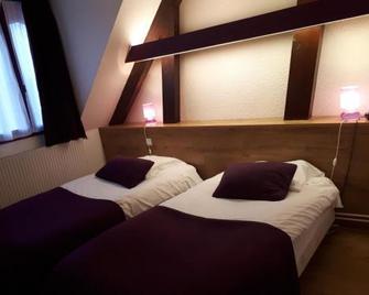Le Relais de la Sans Fond - Longvic - Schlafzimmer