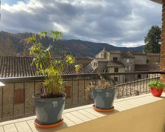 Gîte cévenol de caractère tout équipé, piscine, aire de jeu et jardin - Molieres-sur-Ceze - Balcón
