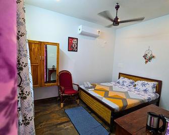 Hostelexp, Varkala - A Beach Town Hostel - Varkala - Bedroom