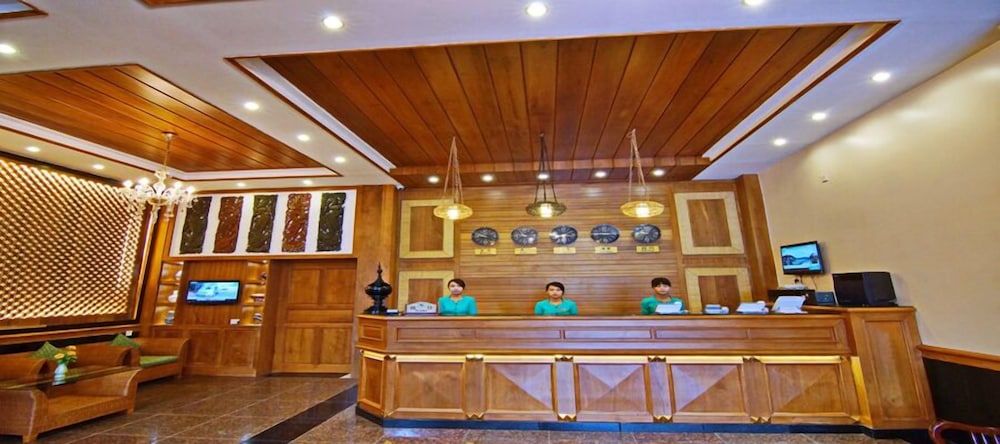 Royal Pearl Hotel - מנדאליי - דלפק קבלה