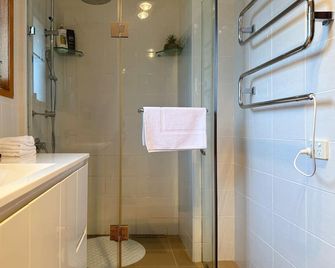 Seven Mile Beach House - 5 minutes to the Airport - Seven Mile Beach