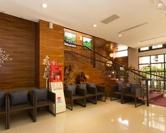 F Hotel - Sanyi - Sanyi Township - Lobby