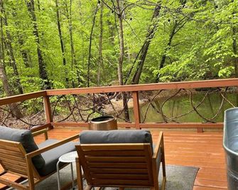 4 Seasons Glamping @ Alpine South - Tryon - Balcón