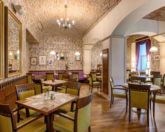 Mercure Szekesfehervar Magyar Kiraly - Szekesfehervar - Restaurante