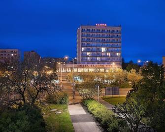 Retro Hotel Kladno - Kladno - Gebäude