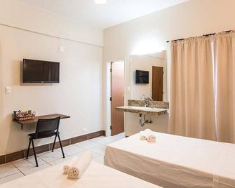 Hotel Fenix - Assis - Bedroom