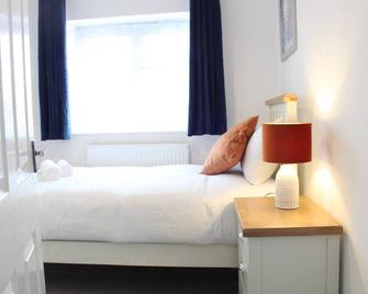 Stunning 3 bedroom apartment in Harlow, Essex - Harlow - Bedroom