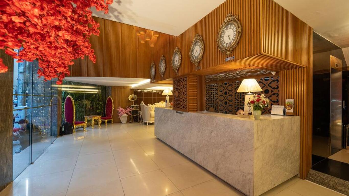 The White Hotel 8a Thai Van Lung