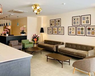 Bishop Hotel - George Town - Lounge