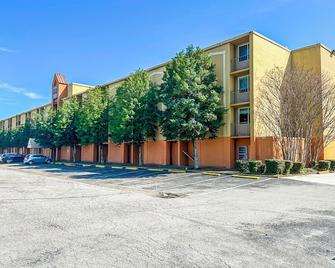 Jackson Hotel And Convention Center - Jackson - Bygning