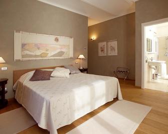 Rocche Costamagna Art Suites - La Morra - Bedroom