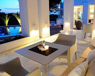 Hotel Village - San José Obrero - Sala de estar