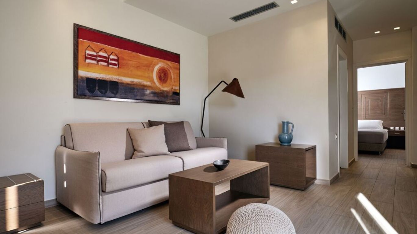 Prima Vista Beachfront Boutique Hotel