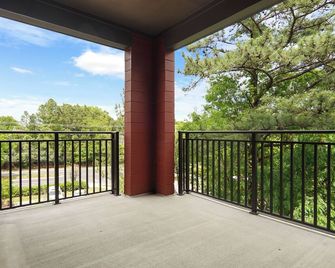 Luxe King 3BR Suite in North Raleigh - Raleigh - Balcon