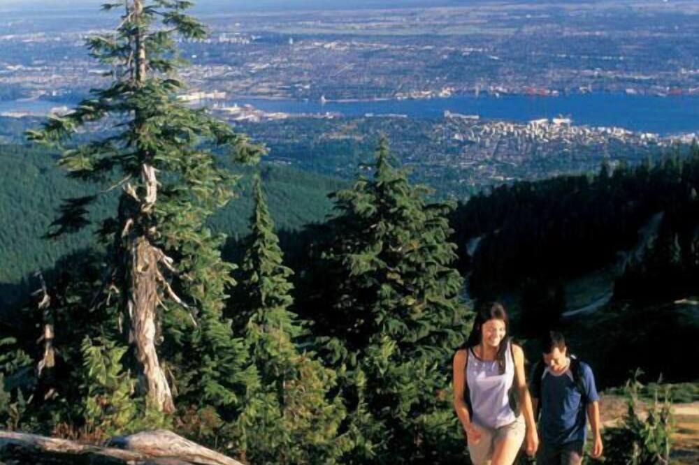 North Vancouver Hotel