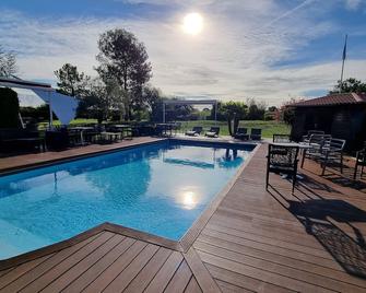 Logis L'Abreuvoir - Héric - Piscine