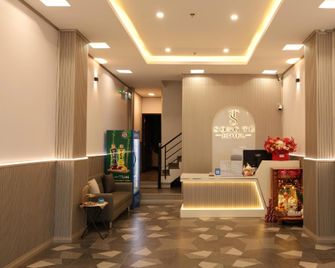 Song Tú Hotel - Hồ Chí Minh - Lễ tân