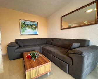 Apartment in Zaton (Zadar) with Terrace, Air condition, WIFI, Washing machine (4141-1) - Zaton - Phòng khách