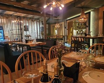 Dim's Hotel & Restaurant - Korçë - Restaurante