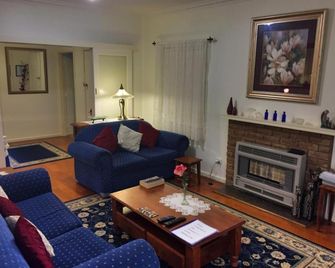 Admurraya House Bed & Breakfast - Rutherglen - Sala de estar