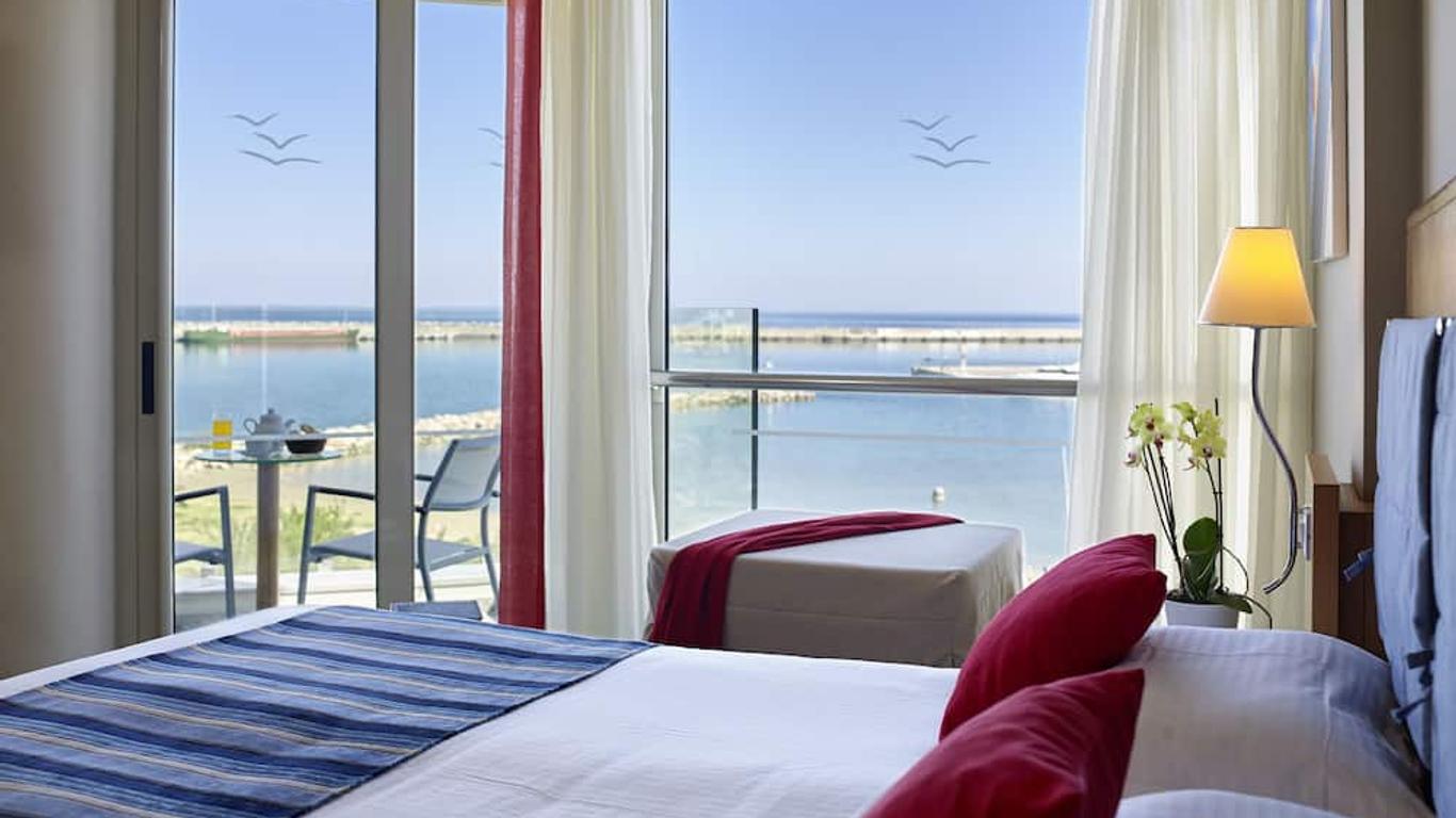 Kyma Suites Beach Hotel