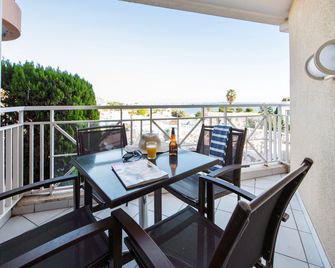 Résidence Pierre et Vacances Cannes Villa Francia - كان - شرفة