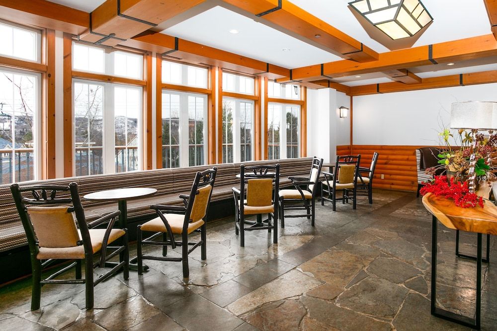 لو لودج ديلا مونتاجني-ليه سويتس ترمبالنت - مونت ترمبلانت - مطعم