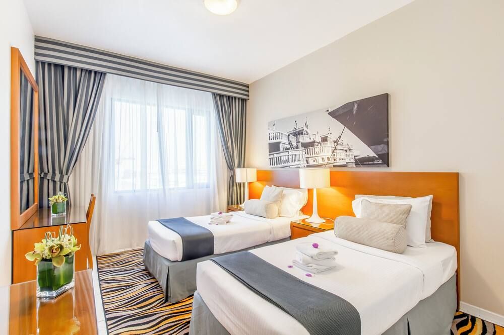 Golden Sands Suites - Dubai - Bedroom