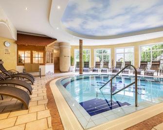 Wellness-Aparthotel Montana - Sankt Johann im Pongau - Pool