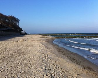 Windfluechter cozy family apartment, 100m v. sea - Nienhagen - Strand