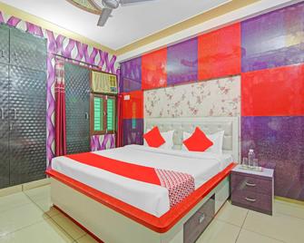 Flagship Royal Mini Guest House Near Naj - Bahādurgarh - Bedroom