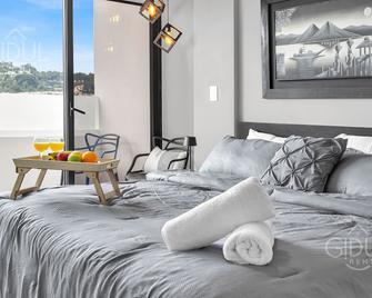 Beautiful, cozy, upscale APT next to Las Ramblas - Santa Tecla - Habitación