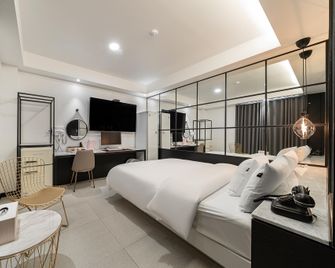 Hwaseong Wolmun Wol - Hwaseong - Schlafzimmer