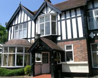 The oaklands hotel - Northwich - Gebouw
