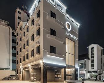 데이원 스테이 - 보령 - 건물