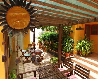 Kira's Boutique Hotel - Mindelo - Patio