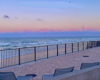 La Bella Oceanfront Inn - Daytona - Daytona Beach