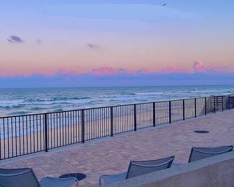 La Bella Oceanfront Inn - Daytona - Daytona Beach